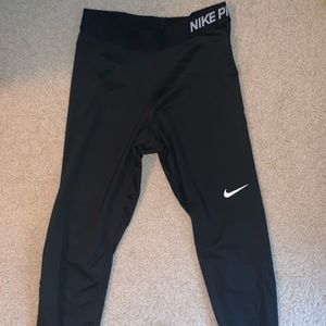 Black Nike pro leggings